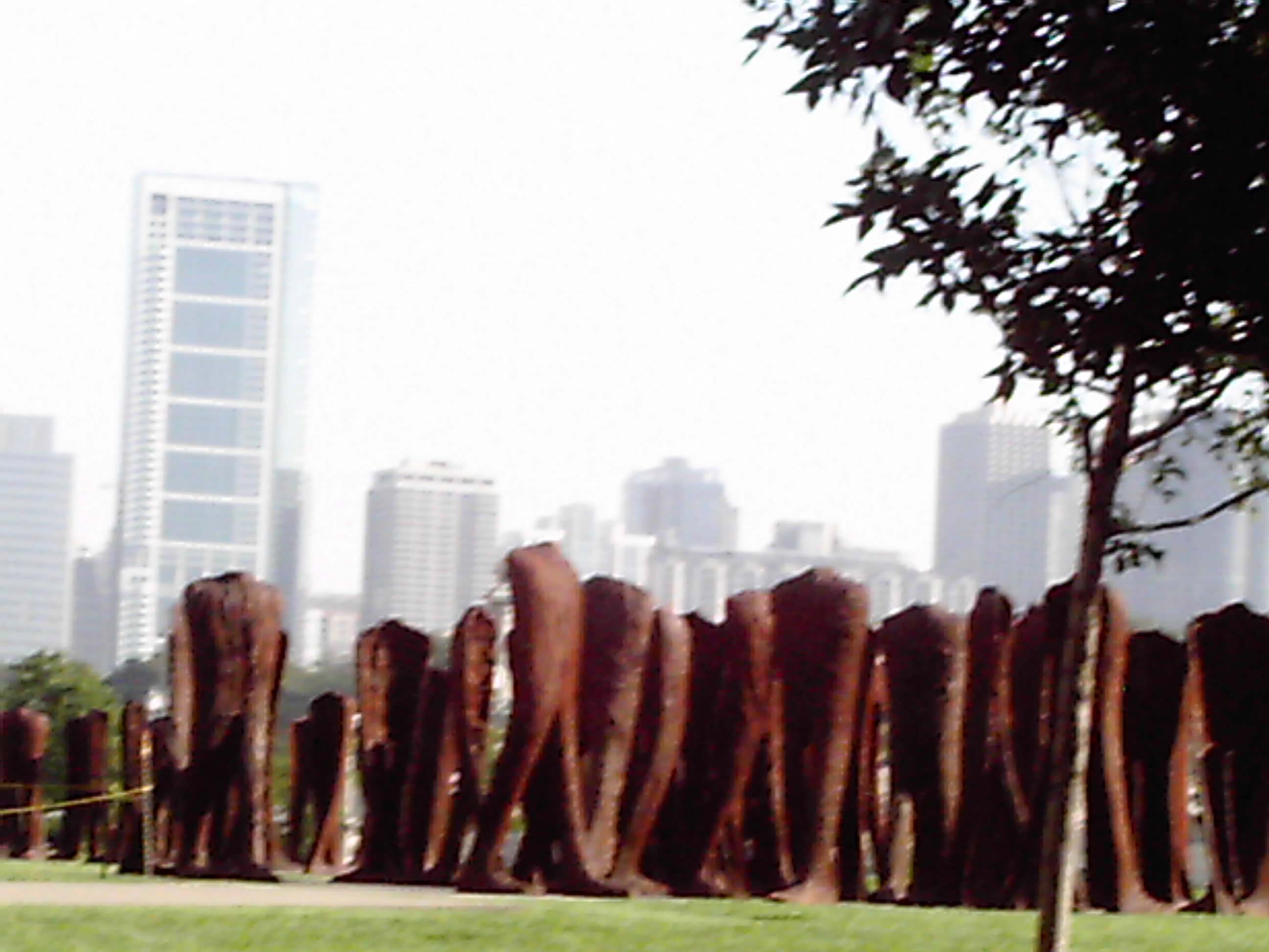 headlessstatuesdowntownchicago.jpg